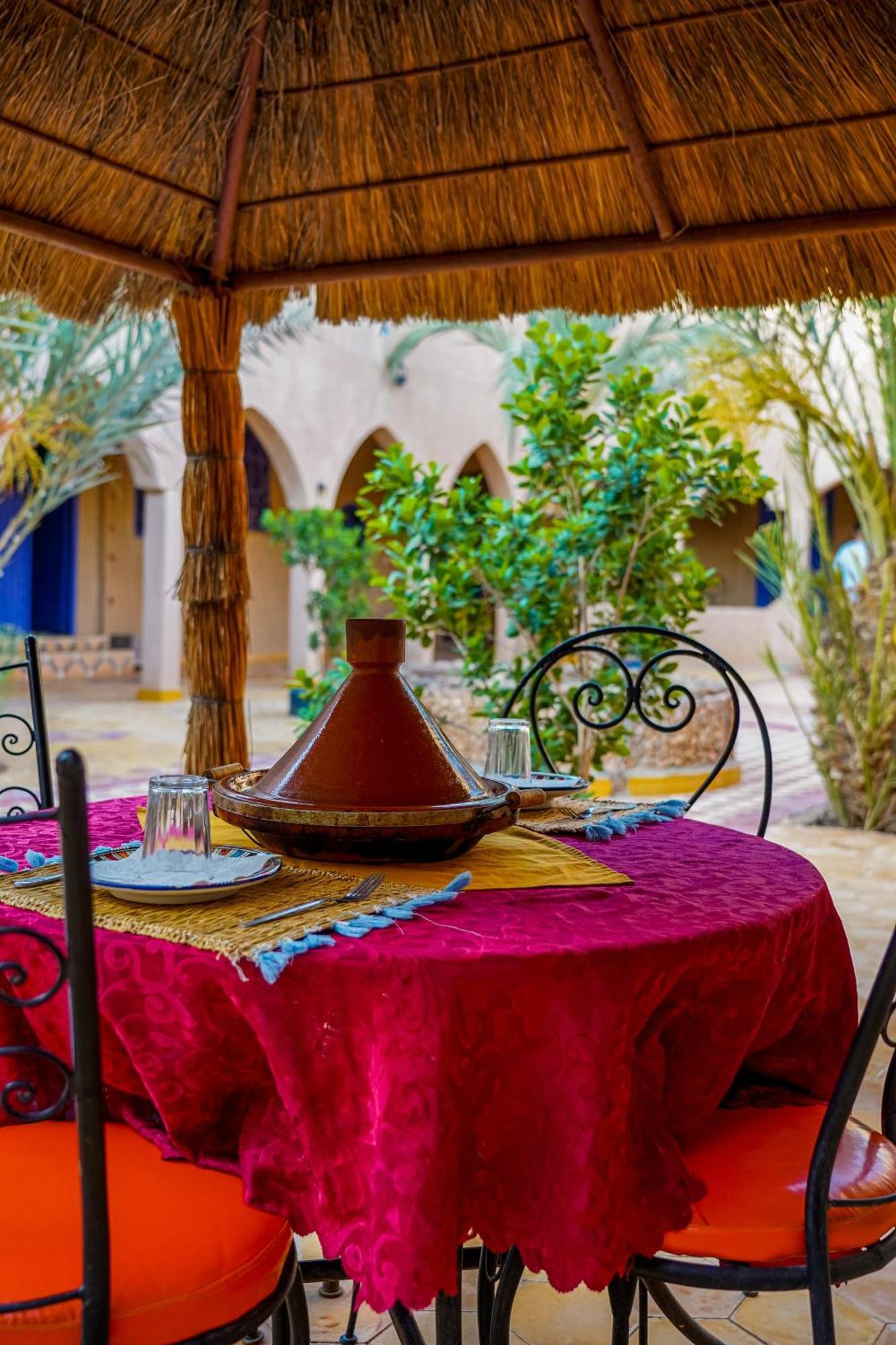 Auberge Les Roches Мерцуга Екстериор снимка